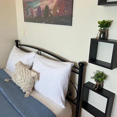 Koumpe Blue Sea View Апартаменти